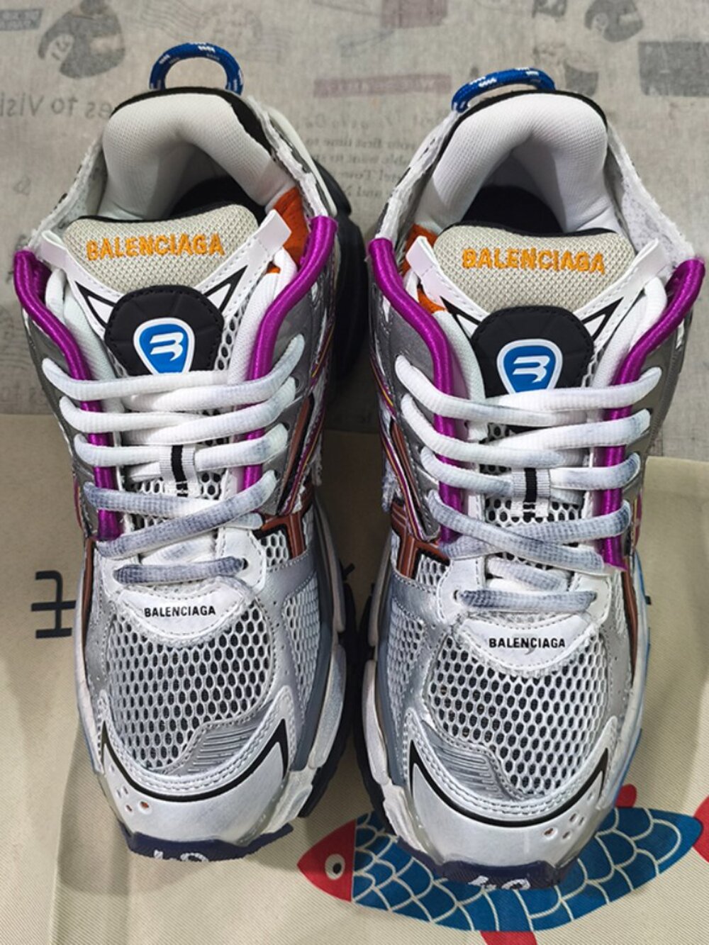 Balenciaga Color-Blocked Chunky Sneakers - Picture 2 of 8